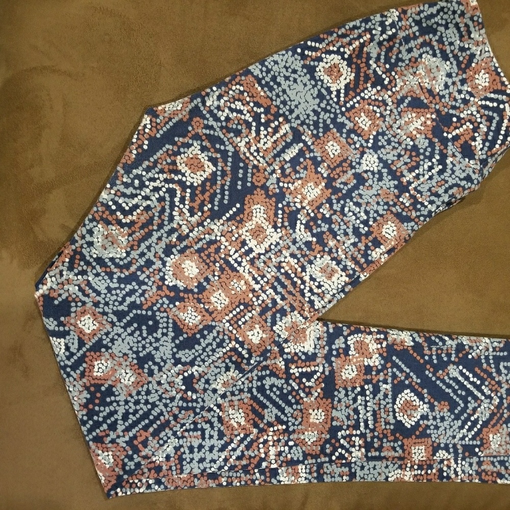 OS LulaRoe Leggings *NEVER WORN*